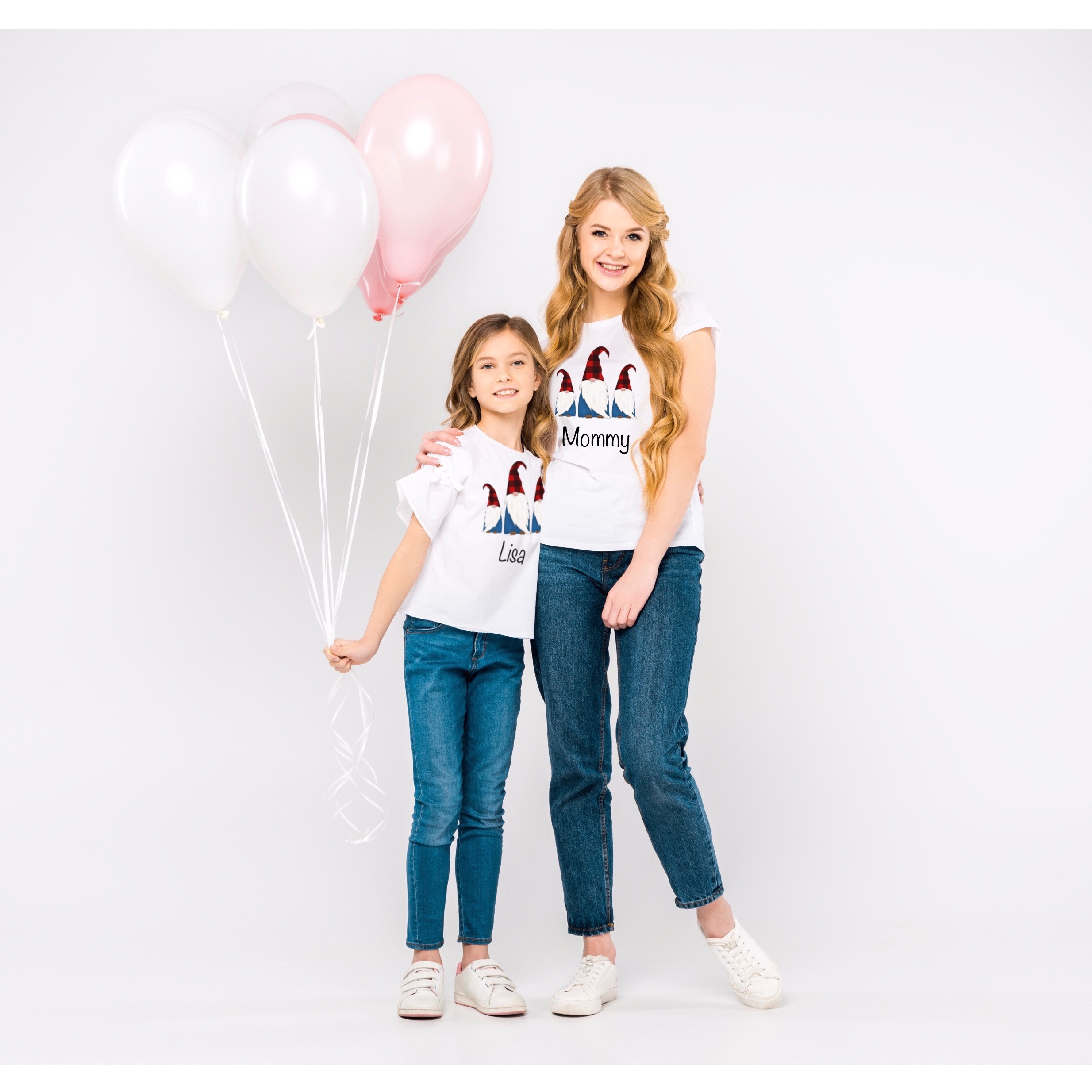 mom and daughter balloons