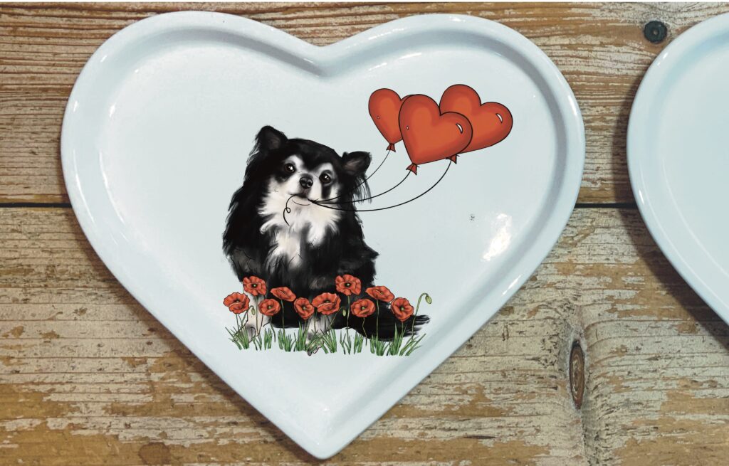 hartvormig bordje met chihuahua klaprozen en hartballon 